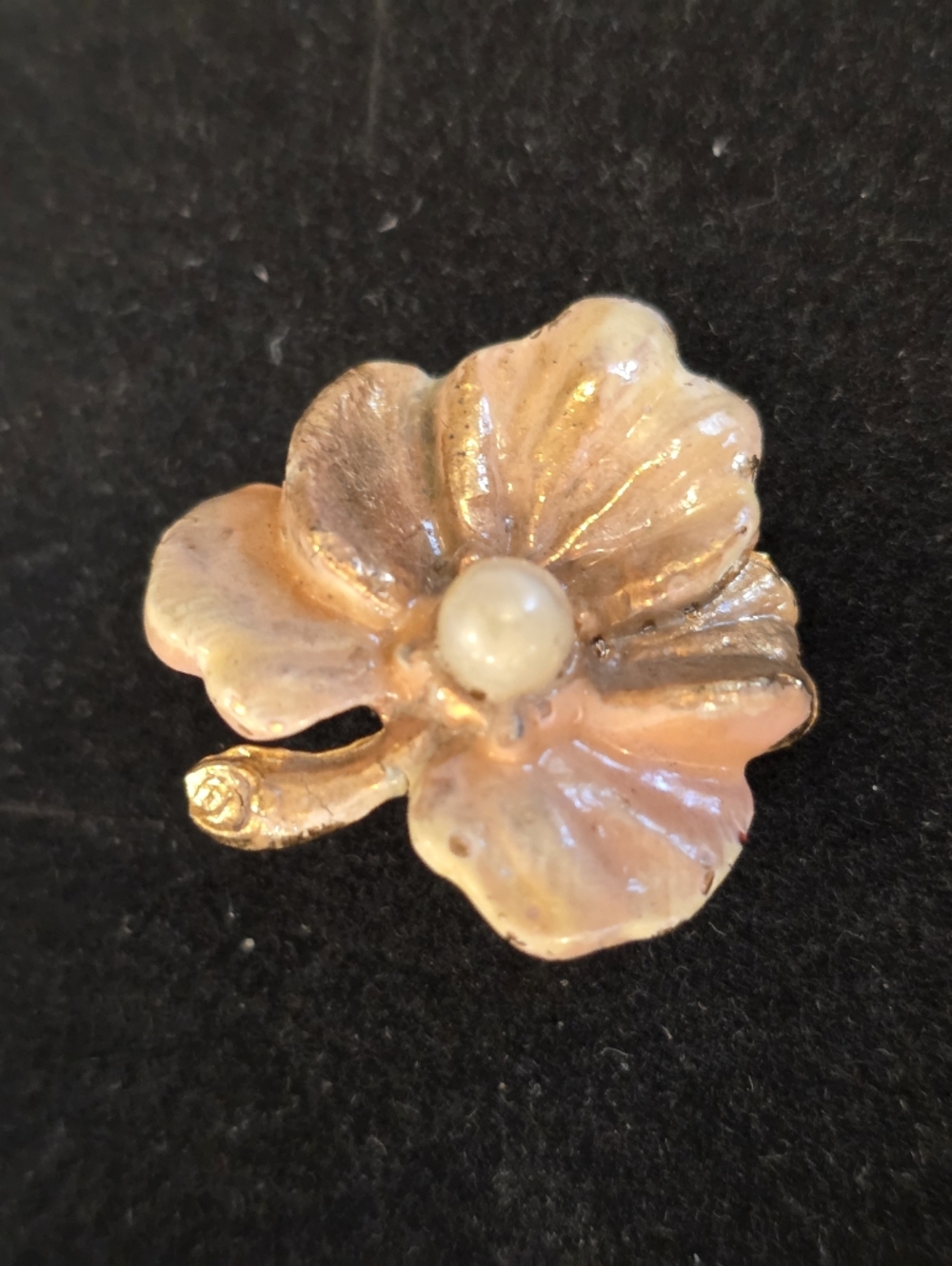 Vintage Pink Enamel Pearl Stamen Gold Brooch Pin Jewelry Womens Unique Stunning